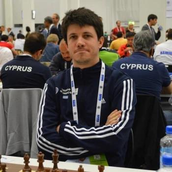 Diego Flores 