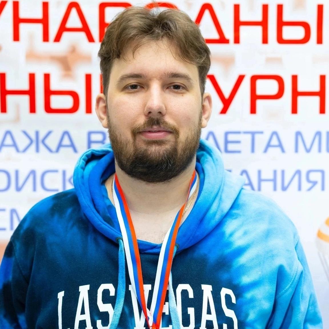 Андрей Маценко