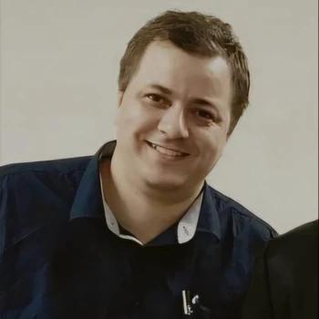 Robert Junior - Chess Coach 