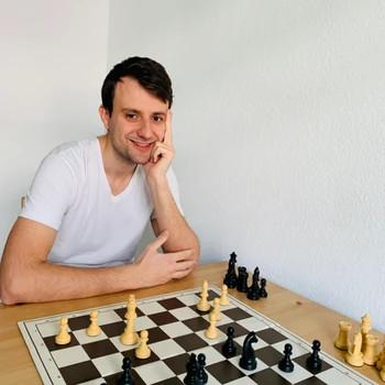 Dr. Julian Geske 